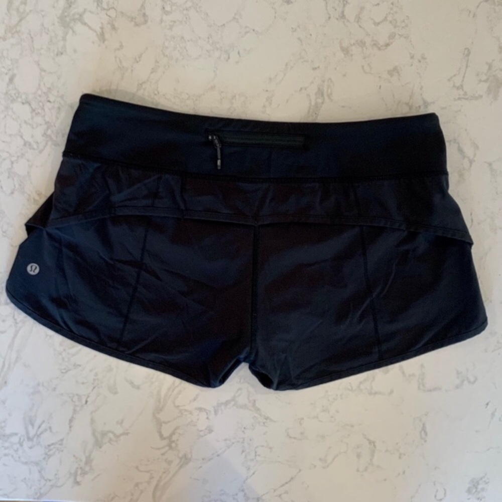 Lululemon Speed Up Short - 2.5 inch inseam- size 8